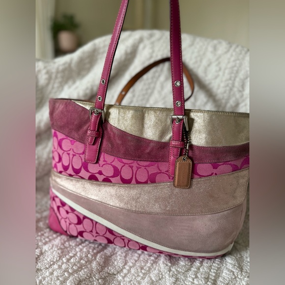 Rare Vintage Coach Pink Wave Limited Edition Patchwork Suede Large Gallery Tote - Picture 2 of 16
